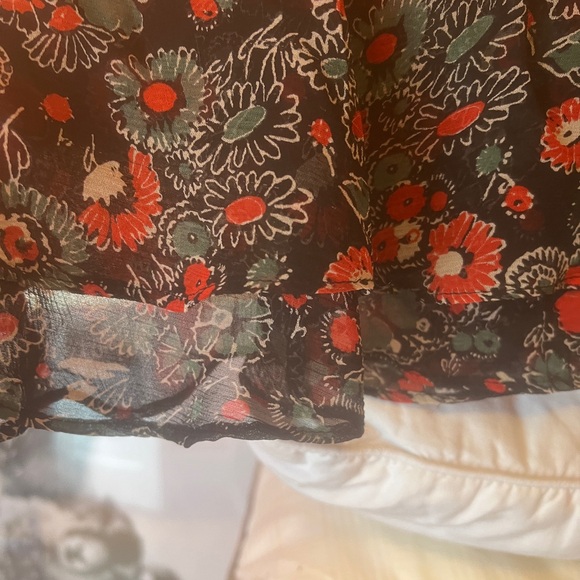 VERONICA BEARD Mini Skirt Black Red Sz 2 Floral Print Ruched Front Zip Chic - Picture 8 of 12